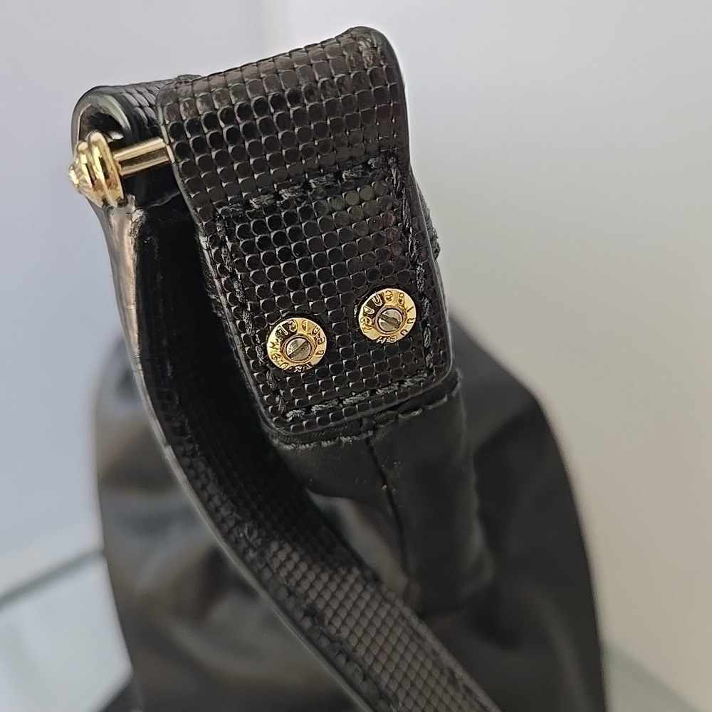 Henri Bendel Nylon Crossbody Bag Black Adjustable Leather Strap Logo Zipper Pull - Picture 4 of 10
